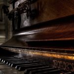 The Harmonious Blend: Exploring the World of Mixed Reality Piano