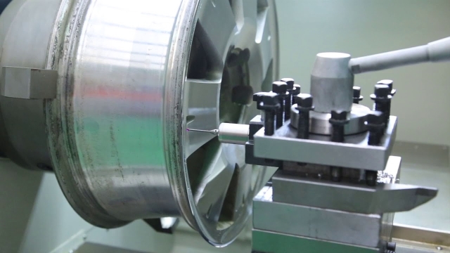 Reviving Wheels: Unleashing the Magic of the Wheel Repair Lathe